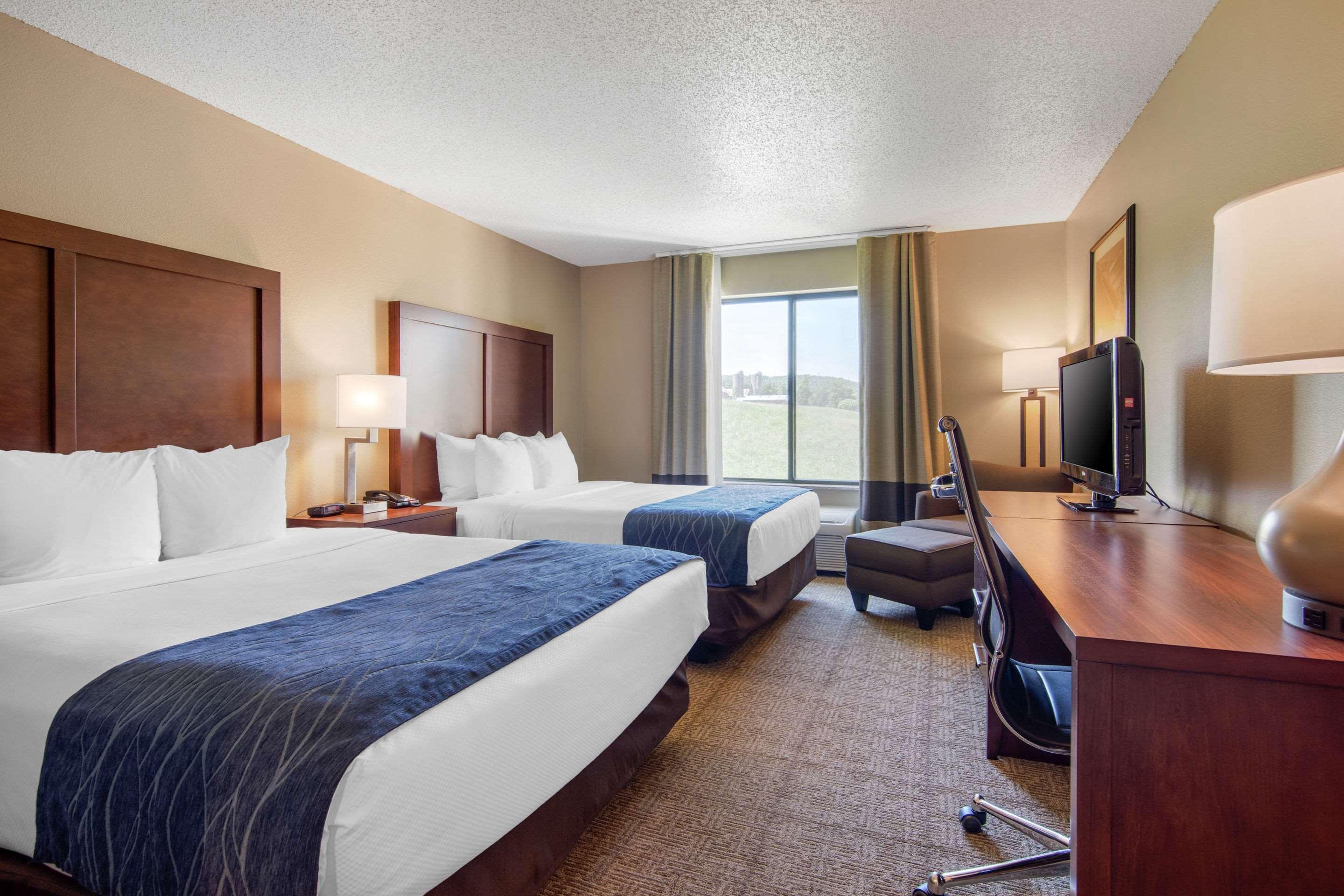 Comfort Inn & Suites Cooperstown - Milford Екстериор снимка