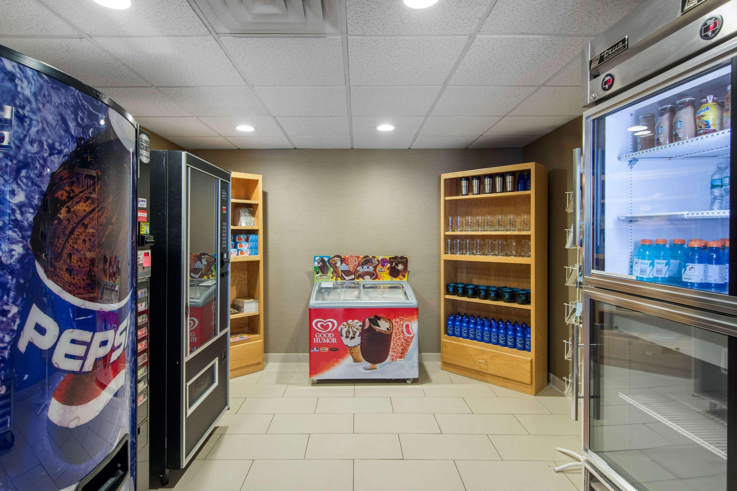 Comfort Inn & Suites Cooperstown - Milford Екстериор снимка