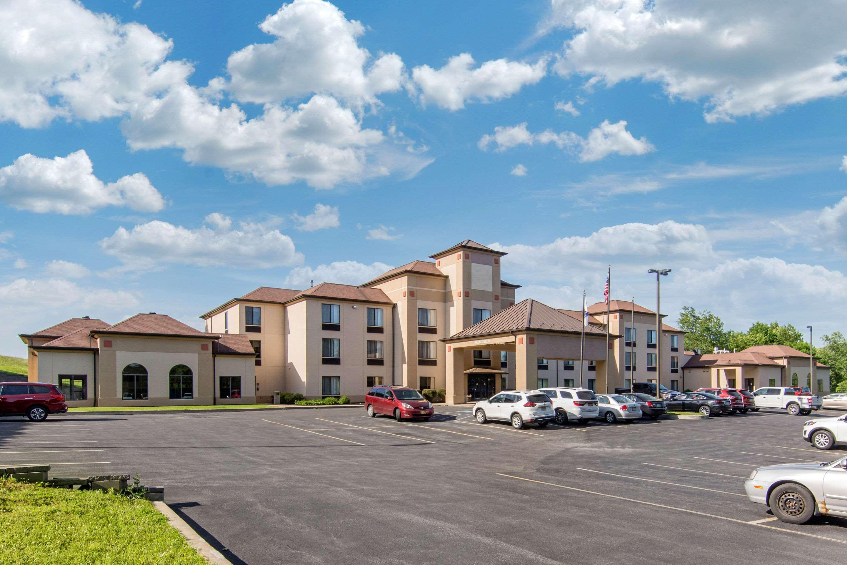 Comfort Inn & Suites Cooperstown - Milford Екстериор снимка