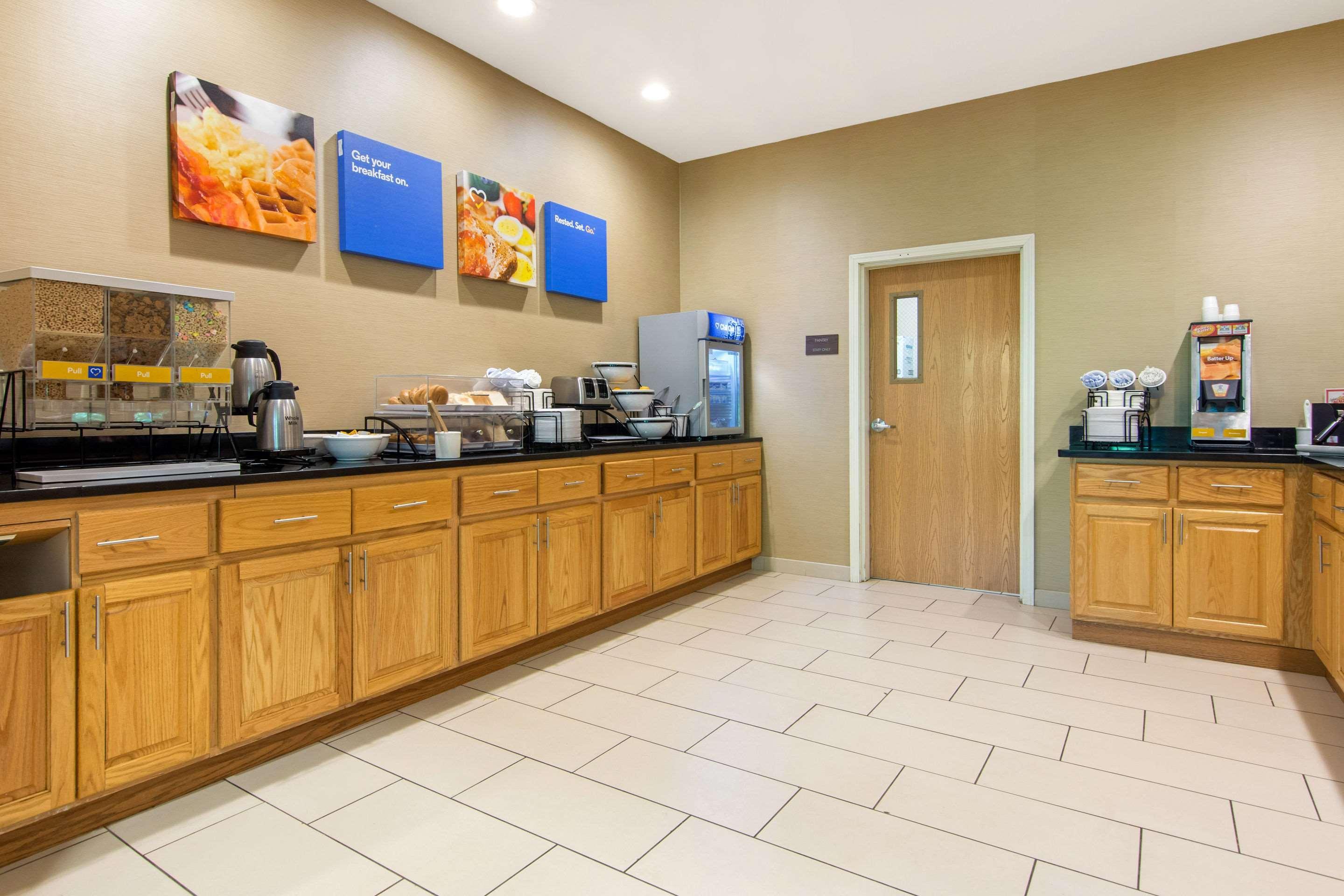 Comfort Inn & Suites Cooperstown - Milford Екстериор снимка