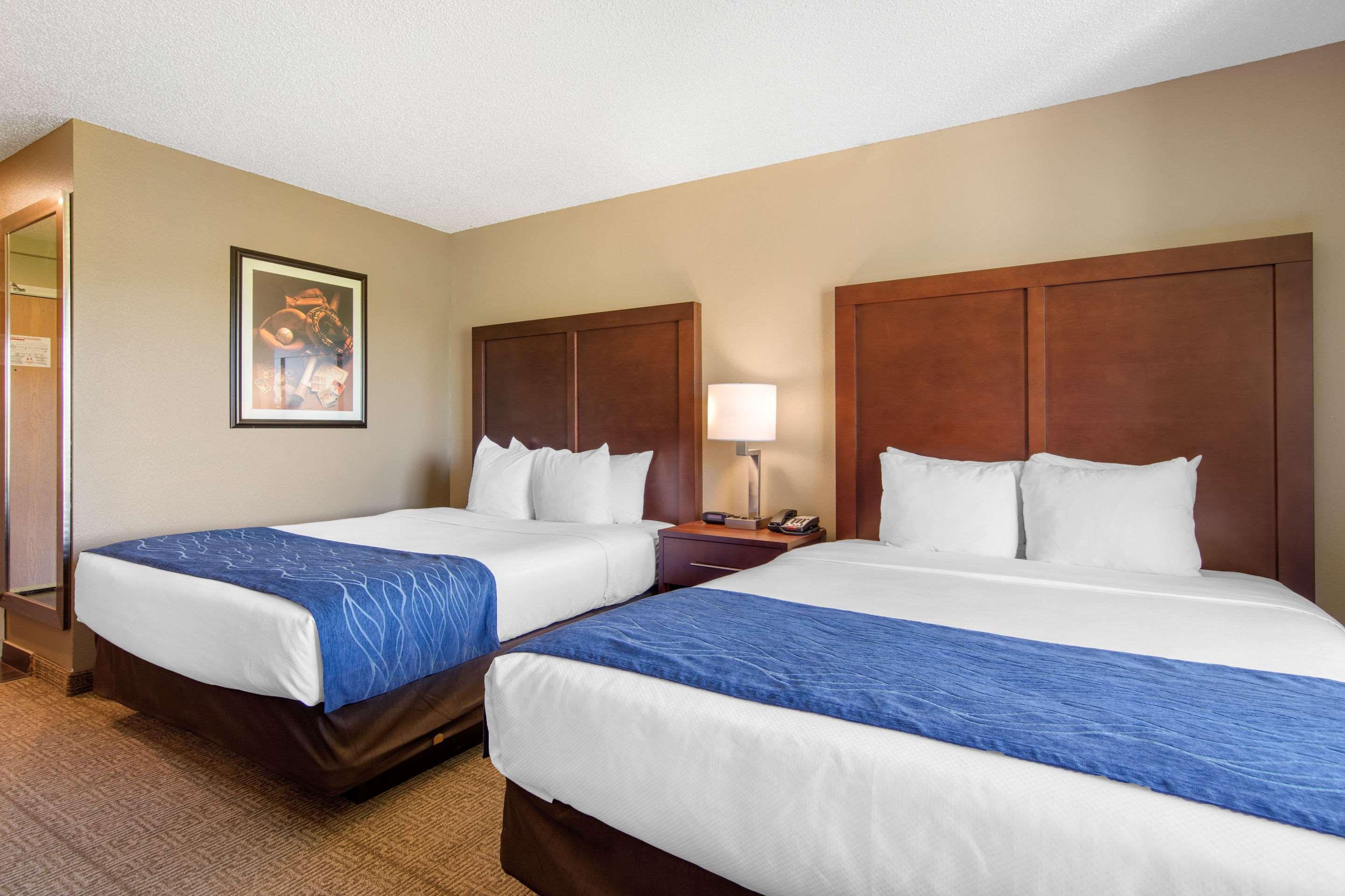 Comfort Inn & Suites Cooperstown - Milford Екстериор снимка