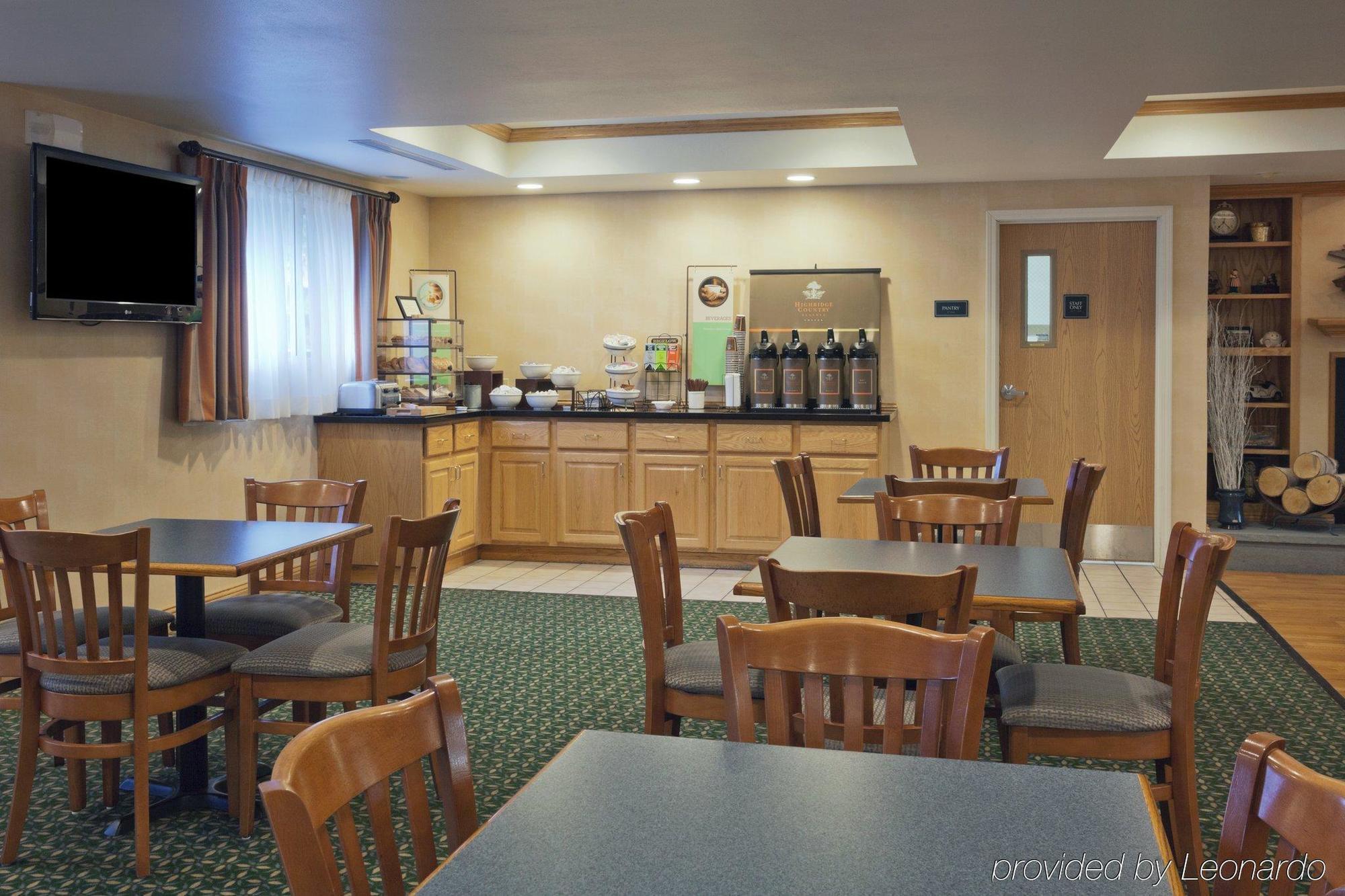 Comfort Inn & Suites Cooperstown - Milford Екстериор снимка