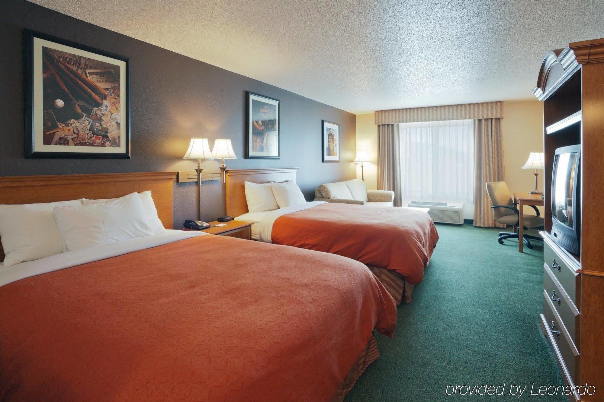 Comfort Inn & Suites Cooperstown - Milford Екстериор снимка